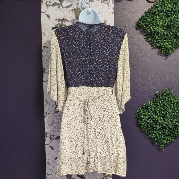 Anama Blue and Cream Patterned Tunic - Picture 7 of 9